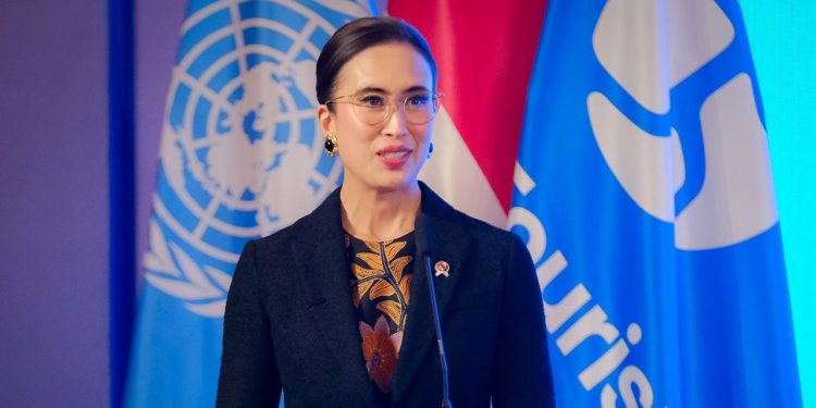 Pariwisata Jadi Mesin Uang Baru, Menteri Widiyanti Tantang Daerah Bangkit