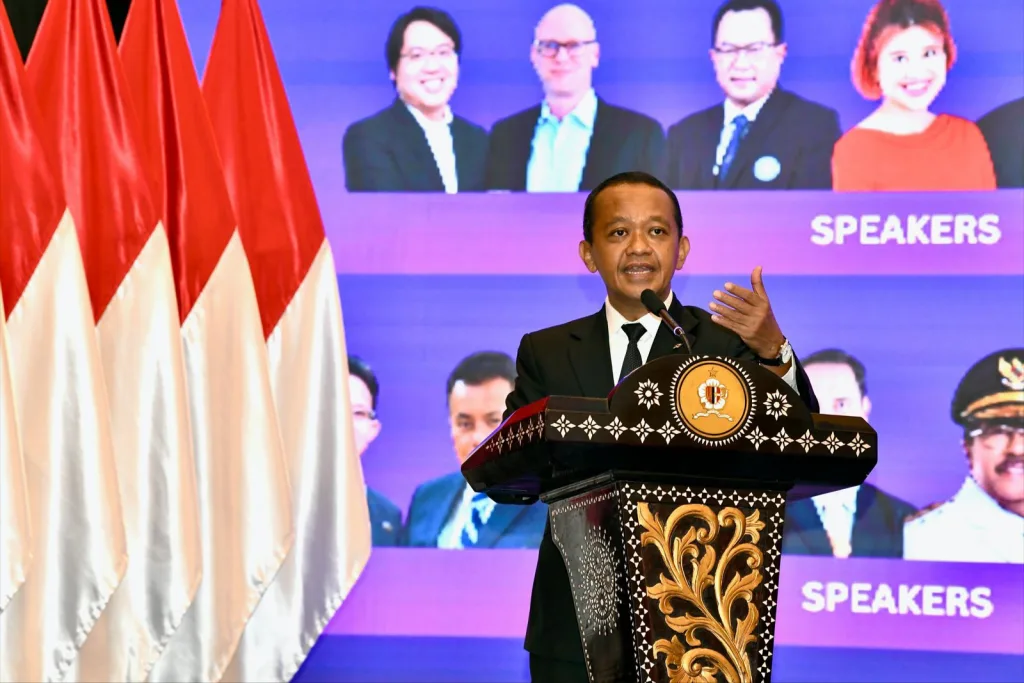 Hilirisasi dan Pertambangan: Daerah Harus Jadi Pusat Kemakmuran, Bukan Sekadar Penonton - MediaSultra.com