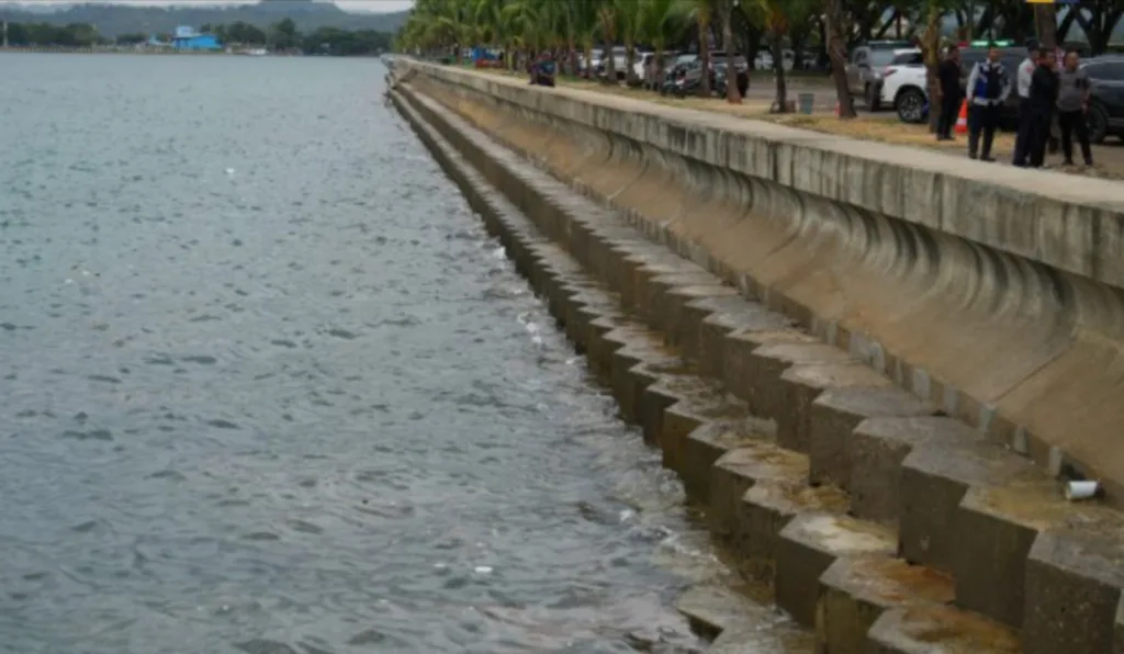 Kementerian PU Lanjutkan Pembangunan Pengaman Pantai Raha Sepanjang 1,6 KM - MediaSultra.com