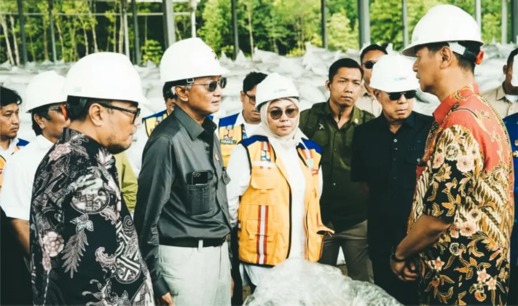 Aspal Buton Menanti Kebijakan Khusus Presiden Prabowo - MediaSultra.com